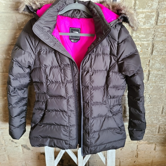 The North Face Jackets & Blazers - Beautiful!!! Women's North Face Puffer Coat
